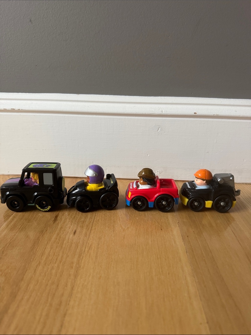 Fisher Price Little People Wheelies Vehicle Lot of 8 Cars Trucks Train w Figures - Picture 2 of 13